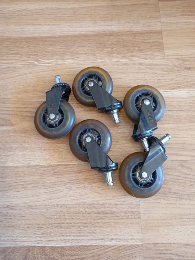 5 Ruedas giratorias para silla