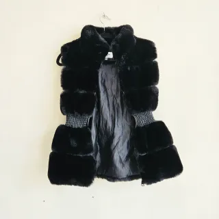 Yu & Me S/M chaleco negro pelito cintura elastica