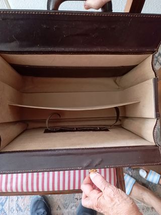 Maletín médico antiguo de cuero