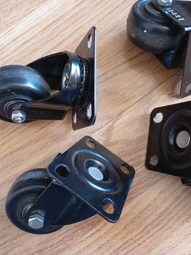 4 Ruedas Muebles - Resistentes