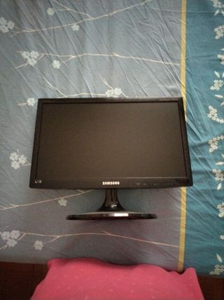 Vendo TV Samsung funzionante senza telecomando 