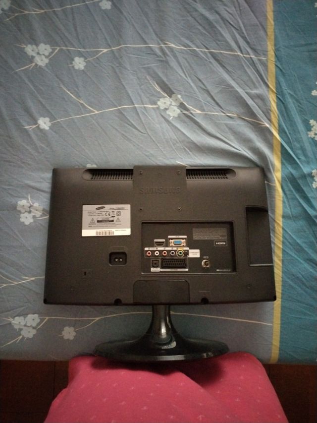 Vendo TV Samsung funzionante senza telecomando