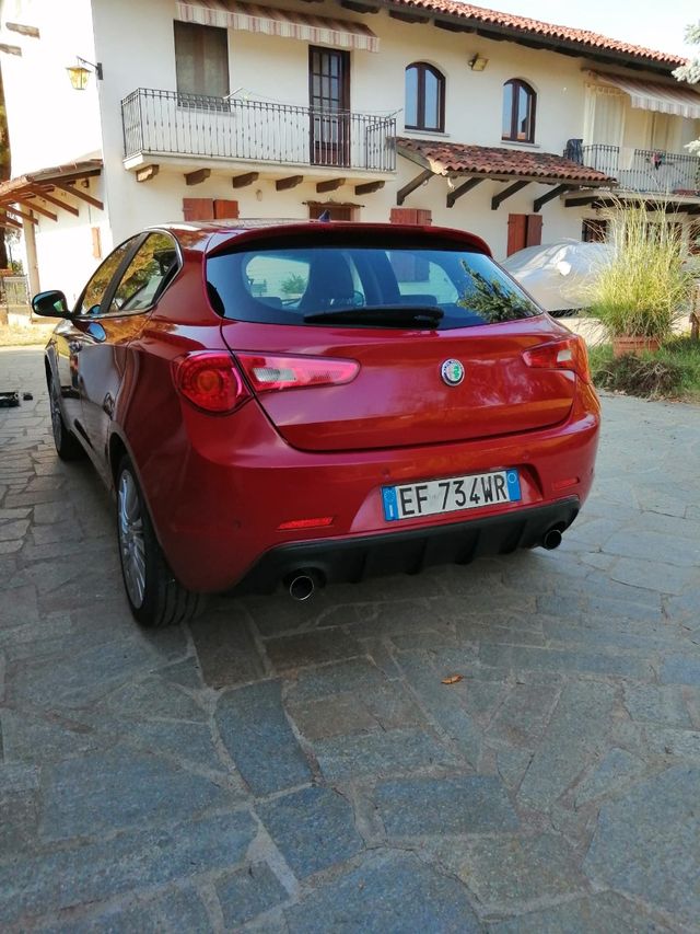 Alfa Romeo Giulietta - Rossa
