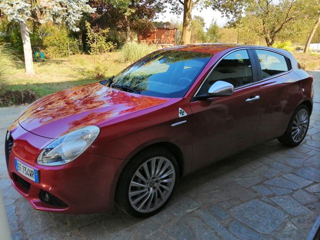Alfa Romeo Giulietta - Rossa
