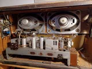 Radio Telefunken Opus 9 restaurada