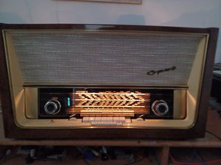 Radio Telefunken Opus 9 restaurada