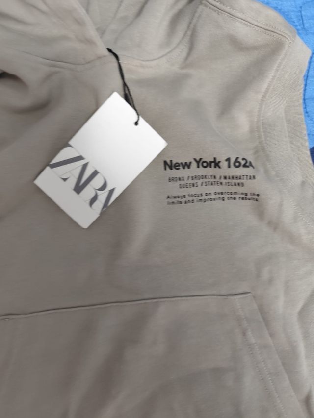 Sudadera capucha sin mangas Zara
