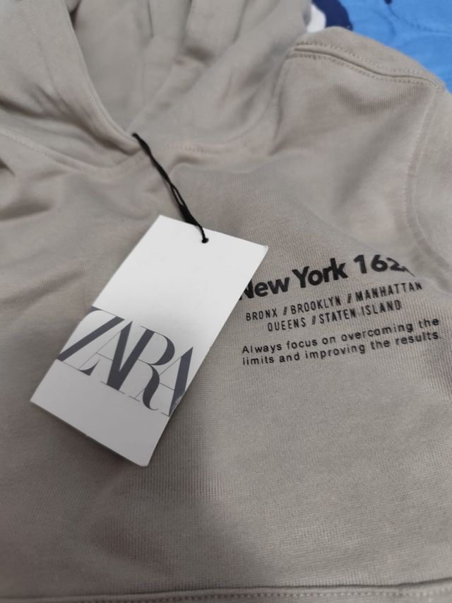 Sudadera capucha sin mangas Zara