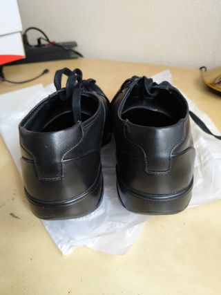 Zapatillas MBT negras talla 43