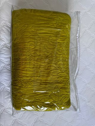 2 Colchas azul  y amarillo algodón