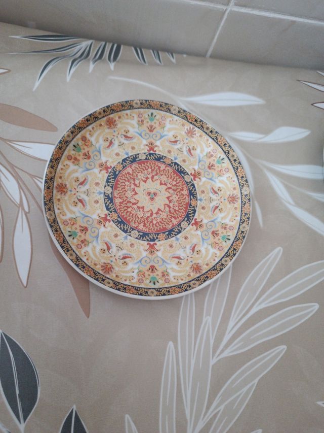 4 platos dorados (15cm)