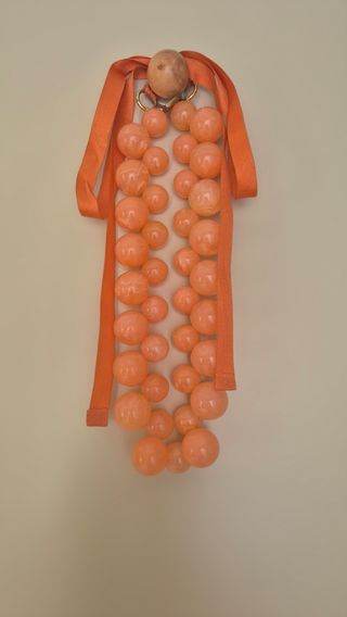 Collar Oky-Coky bolas rosa coral