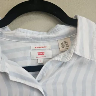 Levi's S camisa blanca rayas azules boyfriend fit