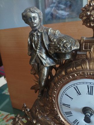  Magnífico  Reloj antiguo dorado