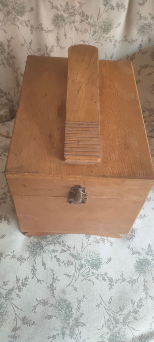 Zapatero antiguo de madera