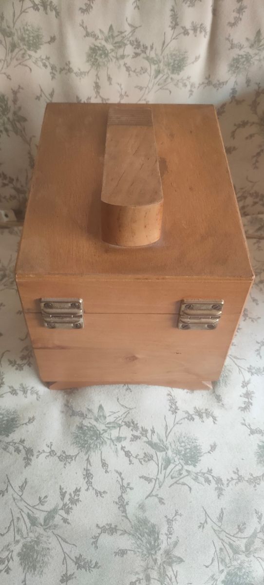 Zapatero antiguo de madera