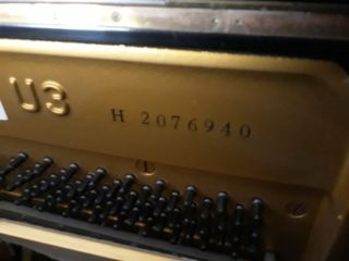 Piano Yamaha Negro