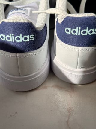Zapatillas Adidas Superstar blancas y azules