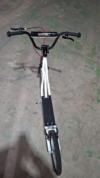 Patinete blanco