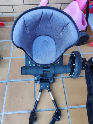 Adaptador para 
carrito bebé con asiento