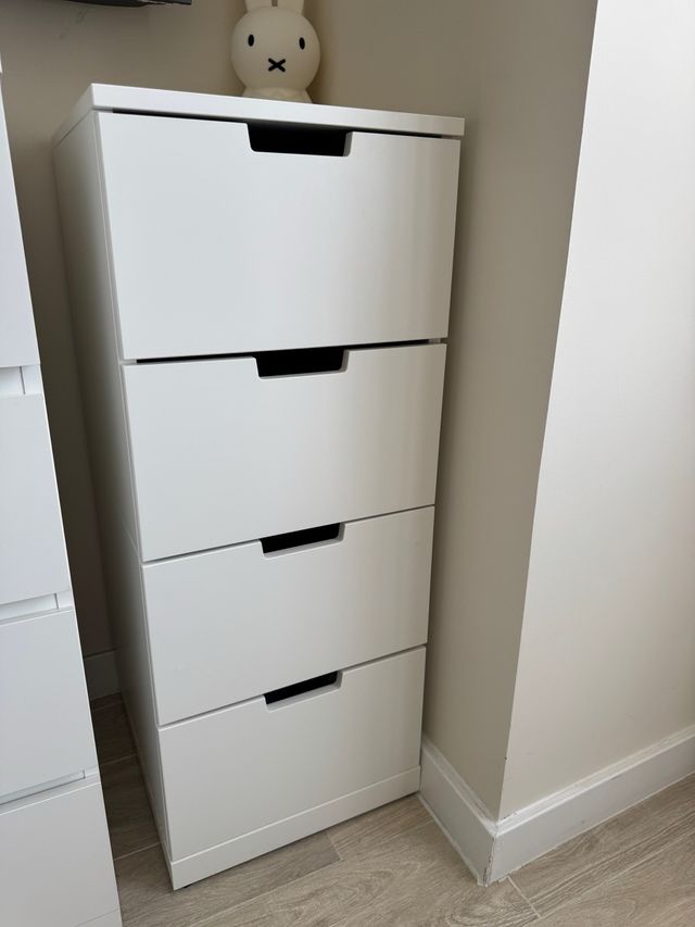 Cómoda blanca 4 cajones