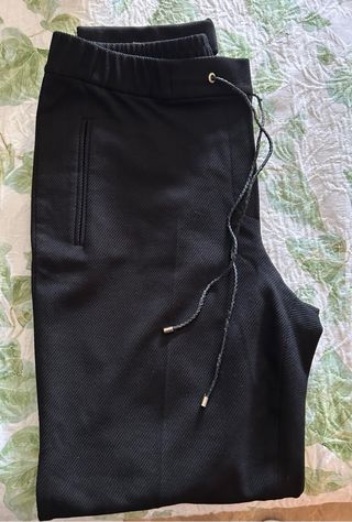 Pantalones tobillero Massimo Dutti negros