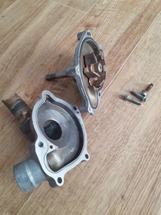 Bomba agua YZF 750 r