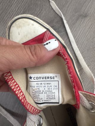 Converse rojas altas usadas