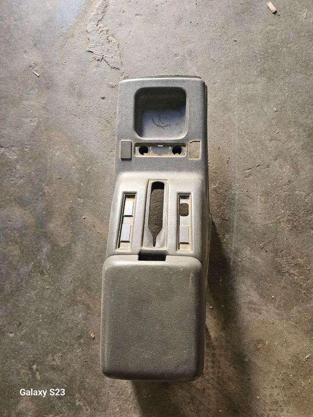 Apoyabrazos Nissan Terrano (1995)