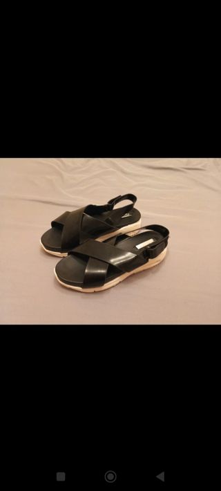 Sandalias Stradivarius negras - 39