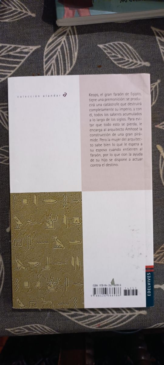 Bajo la sombra de la Gran Pirámide (Alandar) (S...