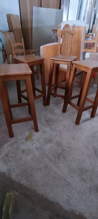 4 Taburetes madera - Nogal