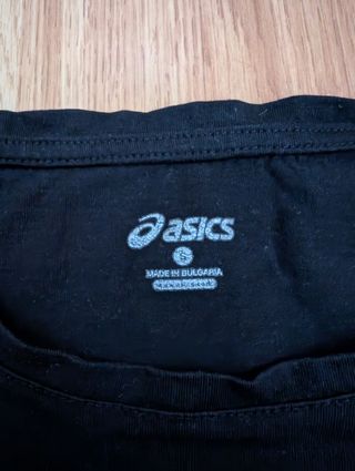 Camiseta ASICS negra y rosa - Talla S