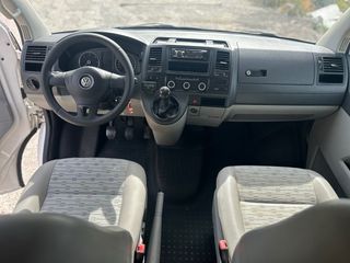 Espectacular VW T5 2013 con opcion a 6 plazas 