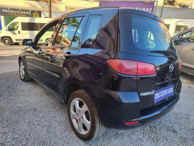 Mazda 2 2004