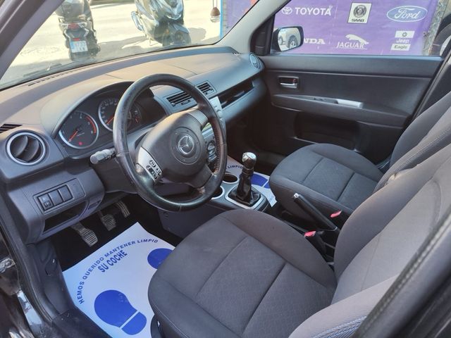 Mazda 2 2004