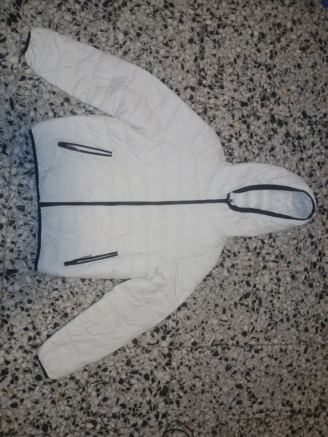 Chaqueta acolchada blanca c/capucha