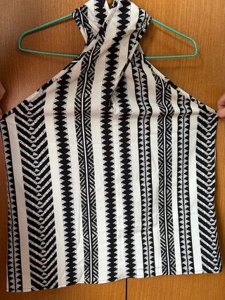 Blusa halter blanco y negro