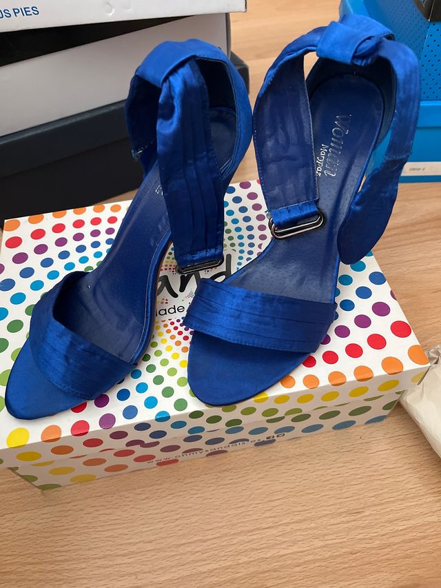 Sandalias tacón azul New Look