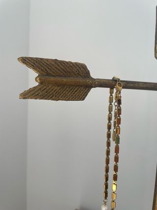 Organizador de joyas flecha dorada