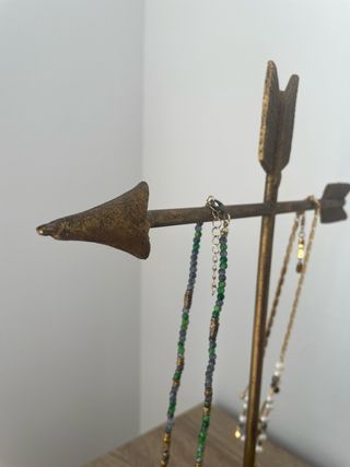 Organizador de joyas flecha dorada