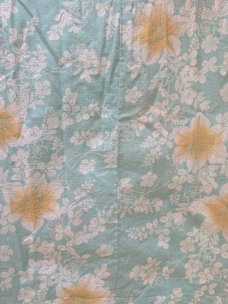 Kimono floral azul y blanco