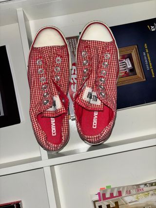 Converse rojas vichy sin cordones