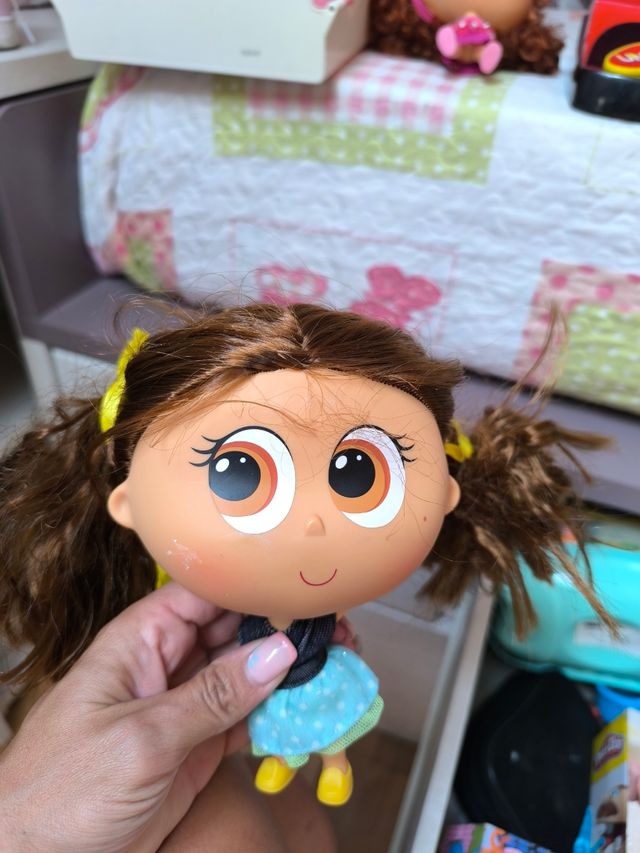 Muñeca Chamoyi - Cabello rizado