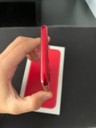 iPhone 11 rosso (Apple)