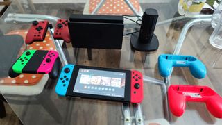 Consola Nintendo Switch + Accesorios