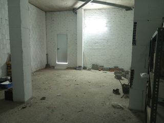 Local / Garaje / Almacén