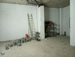 Local / Garaje / Almacén