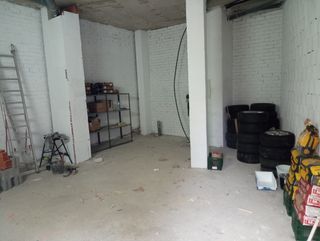 Local / Garaje / Almacén