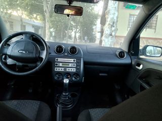 Ford Fiesta 2004